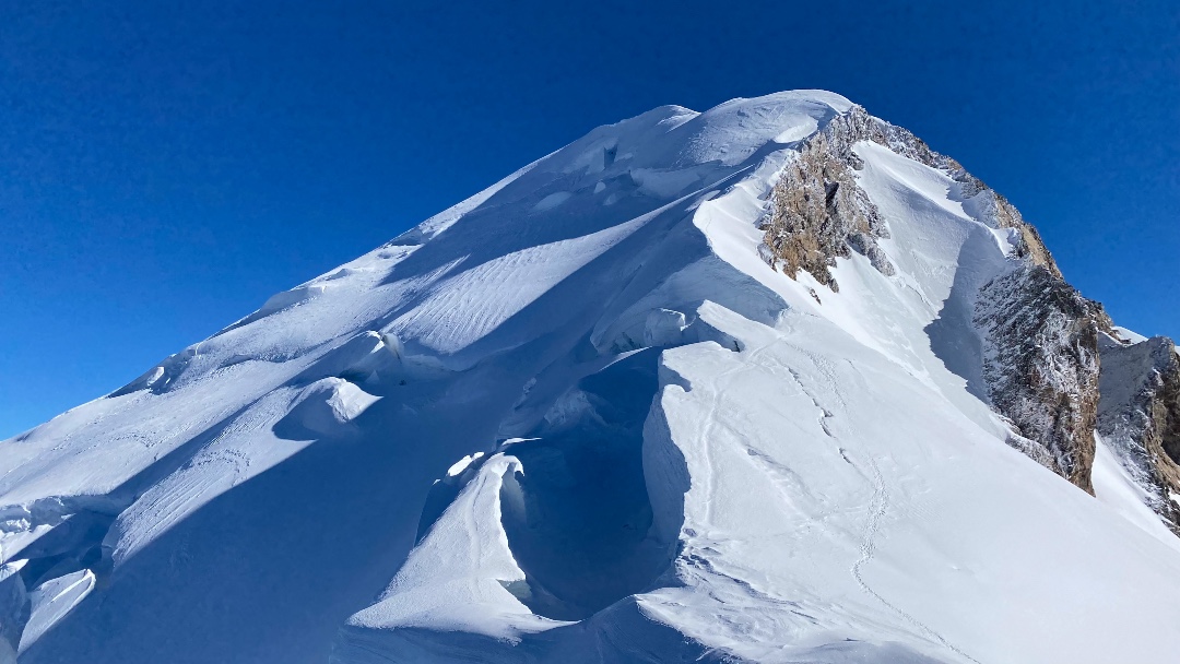 One Shot  : Ascension du Mont Blanc à la journée 6