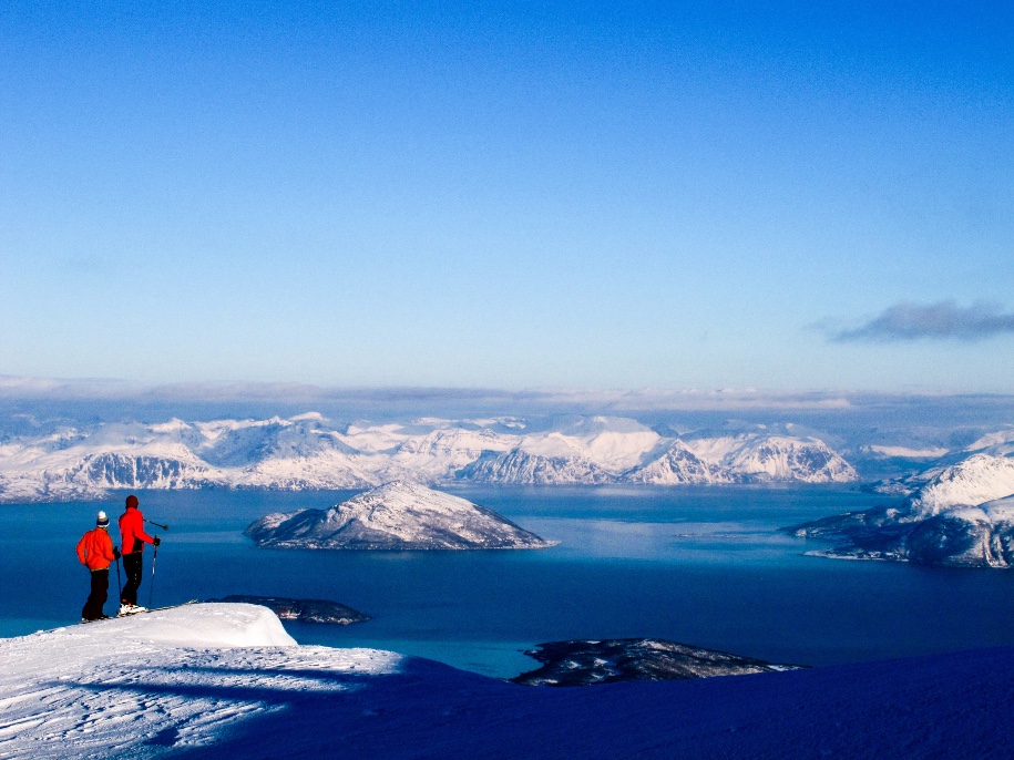 Ski et voile dans les Alpes de Lyngen en Norvège 3